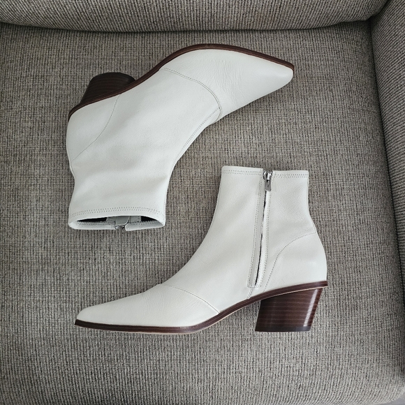 Via Spiga Odette Pointed Toe Leather Booties